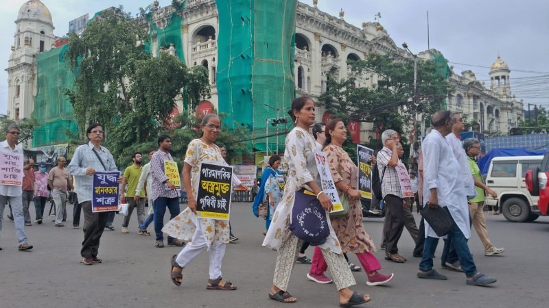 Hiroshima Day: Kolkata rally remembers atomic bombing, raises call for peace