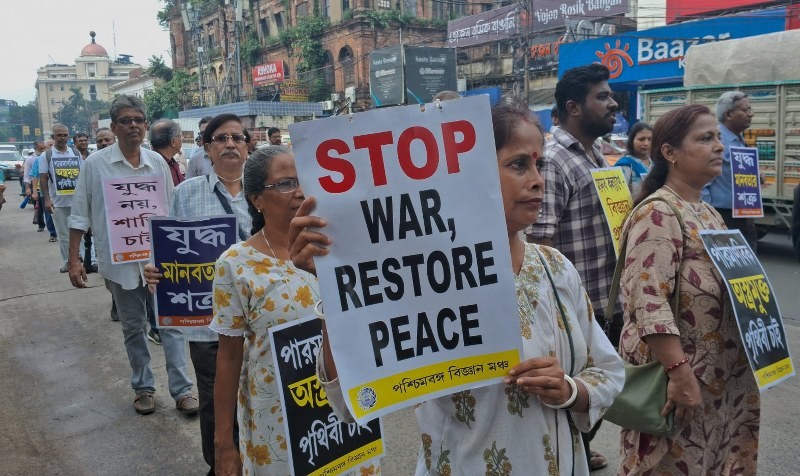 Hiroshima Day: Kolkata rally remembers atomic bombing, raises call for peace