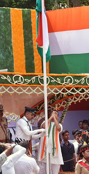 In Images: Kolkata’s Red Road comes alive with Independence Day parade, tableaux and drills