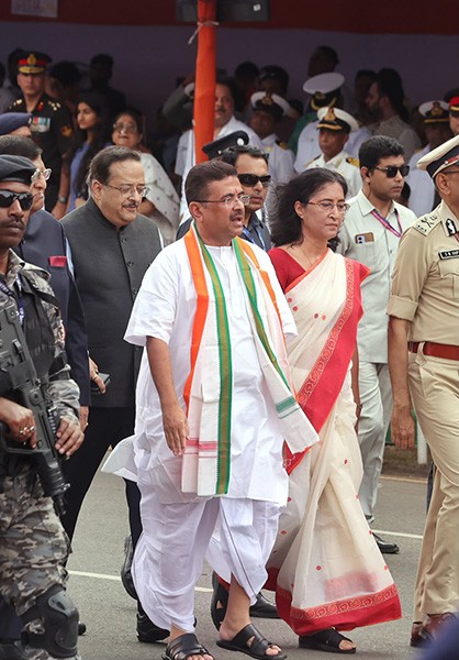 In Images: Kolkata’s Red Road comes alive with Independence Day parade, tableaux and drills