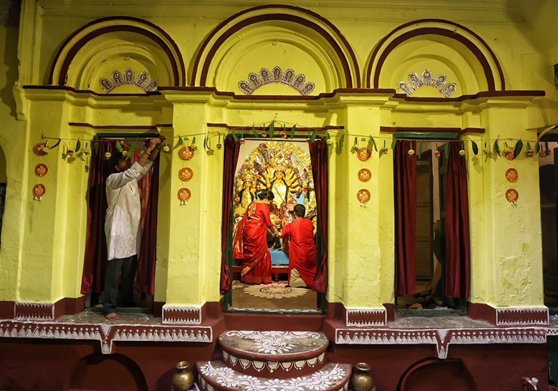 Durga Puja of Kolkata's Pathuriaghata Sarkar Bari completes 200 years