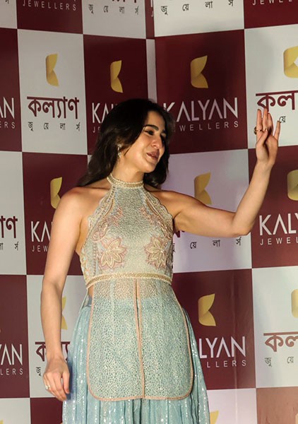 In Images: Sara Ali Khan inaugurates Kalyan Jewellers' new showroom in Kolkata