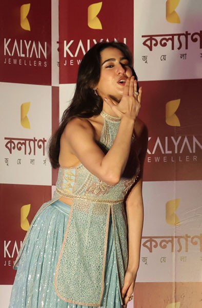 In Images: Sara Ali Khan inaugurates Kalyan Jewellers' new showroom in Kolkata
