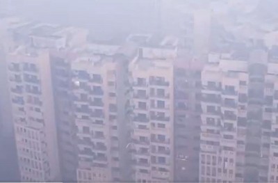 Delhi suffocates under severe smog as cold wave tightens grip