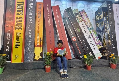 Book lovers flood Kolkata! Massive turnout at 49th International Book Fair