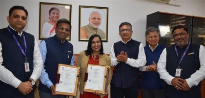 Department of Posts, NSE sign MoU to advance financial inclusion through mutual fund distribution