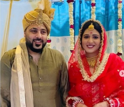 Badshah marries Punjabi actor Isha Rikhi in a private ceremony, wedding pics go viral