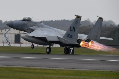 US aircraft lands in Pakistan as high-stakes Iran talks hang in balance