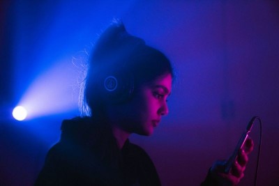 Shocking shift: 44 pct of tracks on Deezer are AI-generated