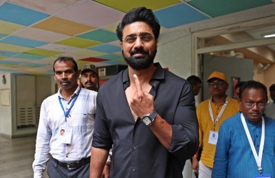 Kolkata’s Film Fraternity Shows Inked Fingers After Voting, Stars Lead Civic Moment