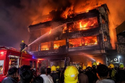 Nightmare in West Bengal: 6 pilgrims die in massive hotel fire in Tarapith